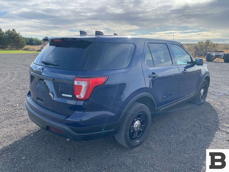 2018-ford-explorer-image-6