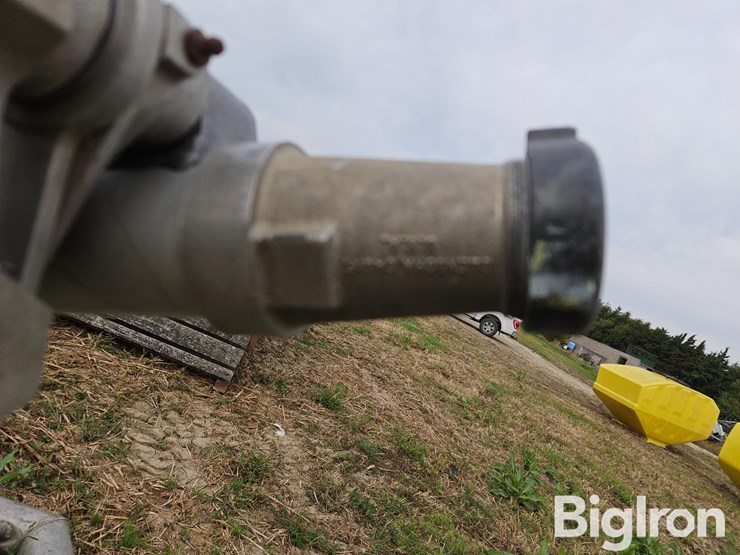 big-gun-irrigation-sprinkler-on-aluminum-stand-image-15