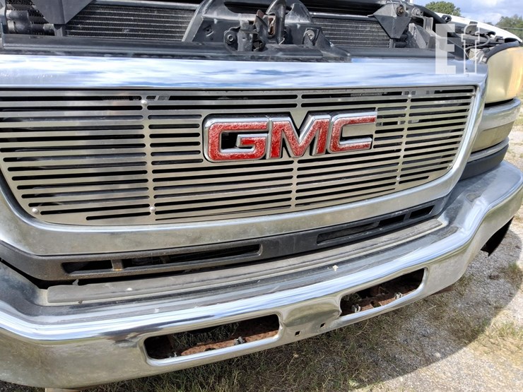 2006-gmc-sierra-2500hd-image-12