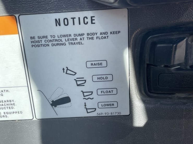 2015-komatsu-hd605-7e0-image-40