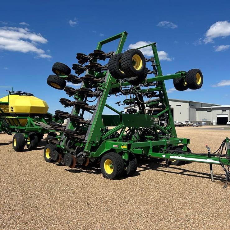 2019 JOHN DEERE 1890