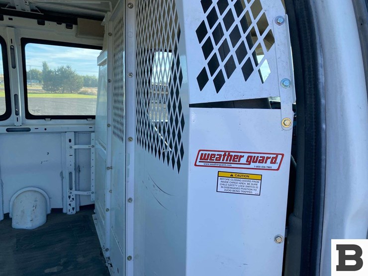 2012-chevrolet-express-2500-image-25