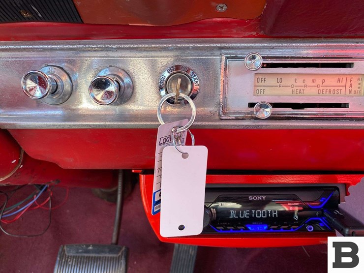 1964-ford-500-image-32