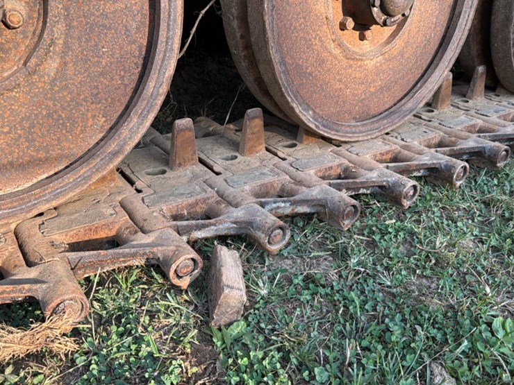 #1752-•-2013-kmc-210ca-track-skidder-image-23