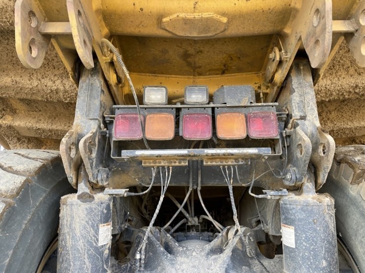 2012-komatsu-hd605-7-image-29