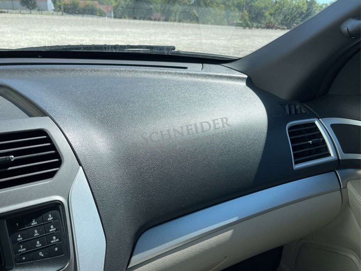 2013-ford-explorer-image-41