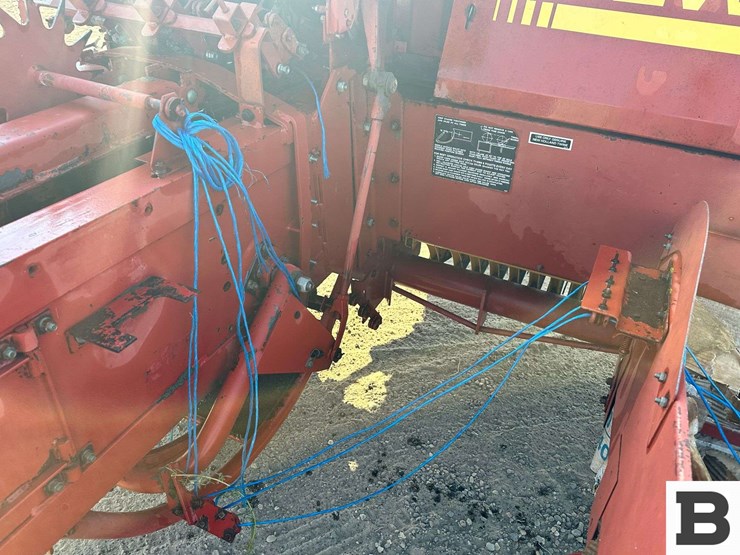 new-holland-515-image-37