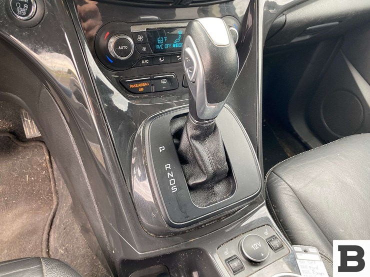 2015-ford-escape-image-24