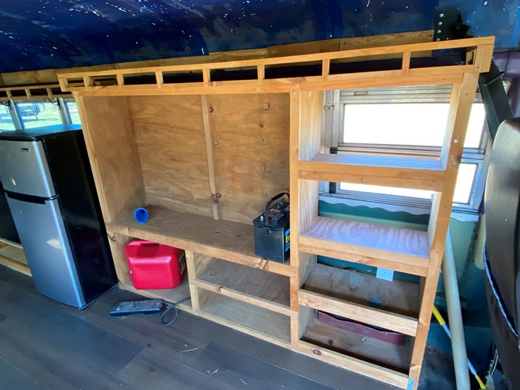 #20-•-#118-•-thomas-school-bus---rv-conversion-image-12