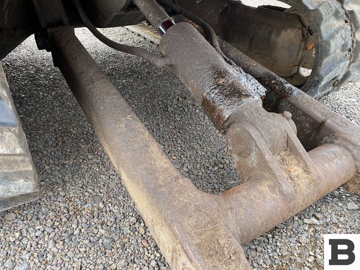 takeuchi-tb135-image-33