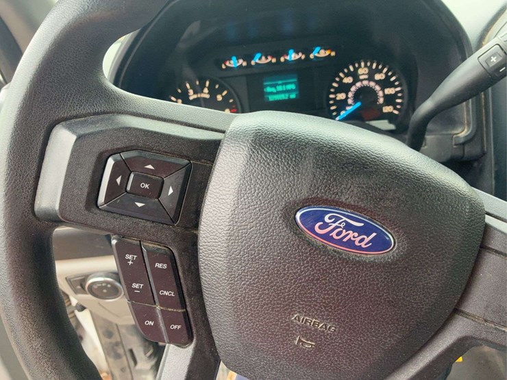 2017-ford-f150-lariat-image-12