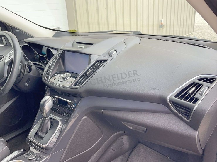 2013-ford-escape-titanium-image-25