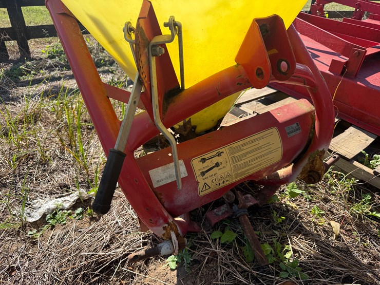 #50-•-#1005-•-3-point-spreader-image-2