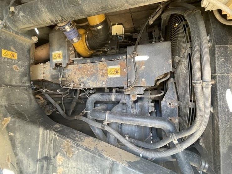 2015-komatsu-hd605-7e0-image-47