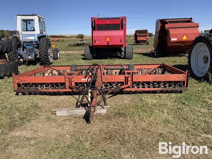 international-315-image-2