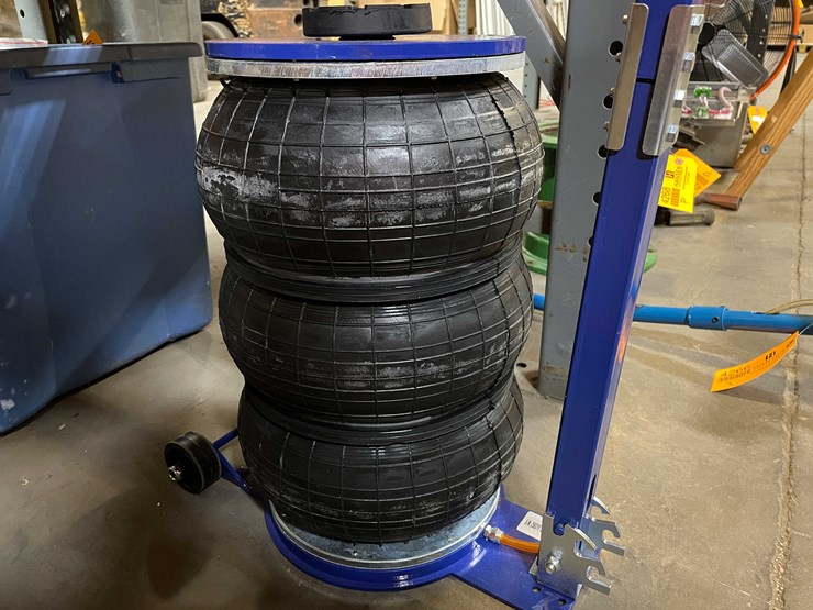 #8532-•-pneumatic-11,000-lb-lift-capacity-air-jack-(pr12)-image-2