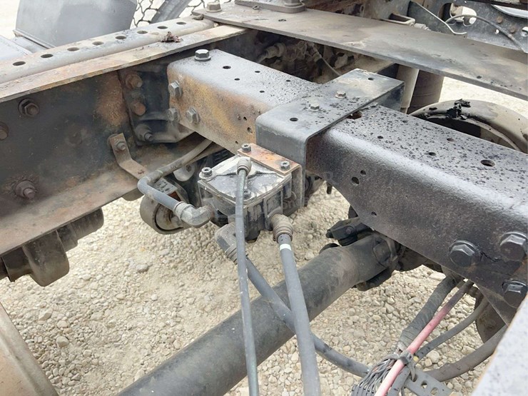 2003-international-durastar-4400-image-36