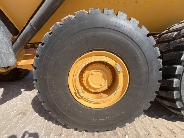 2020-volvo-a60h-image-21