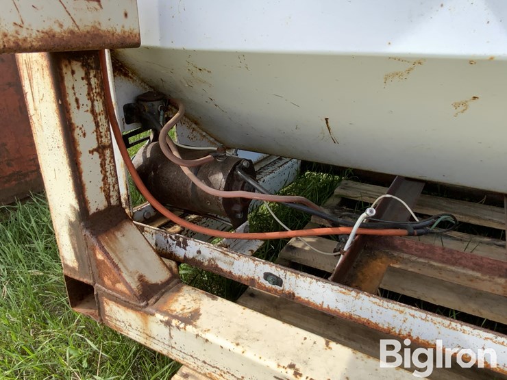 flatbed-mounted-cake-feeder-image-9