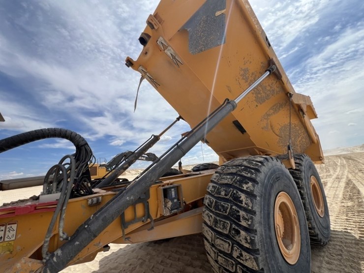 2021-volvo-a60h-image-46