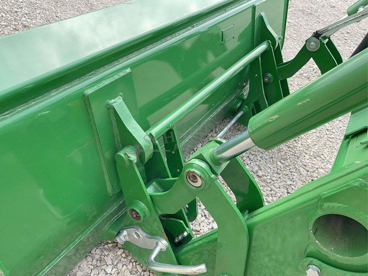 2022-john-deere-5065e-image-13