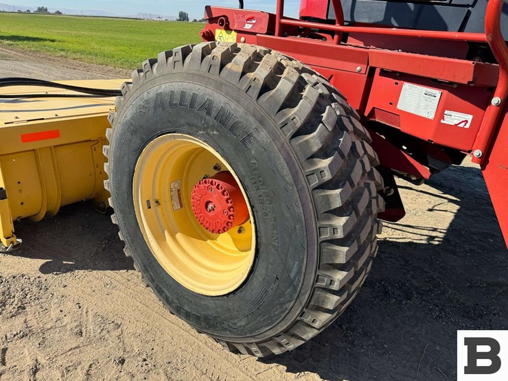 2013-new-holland-h8080-image-25