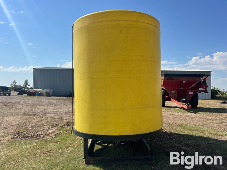 3000-gal-poly-liquid-tanks-image-8