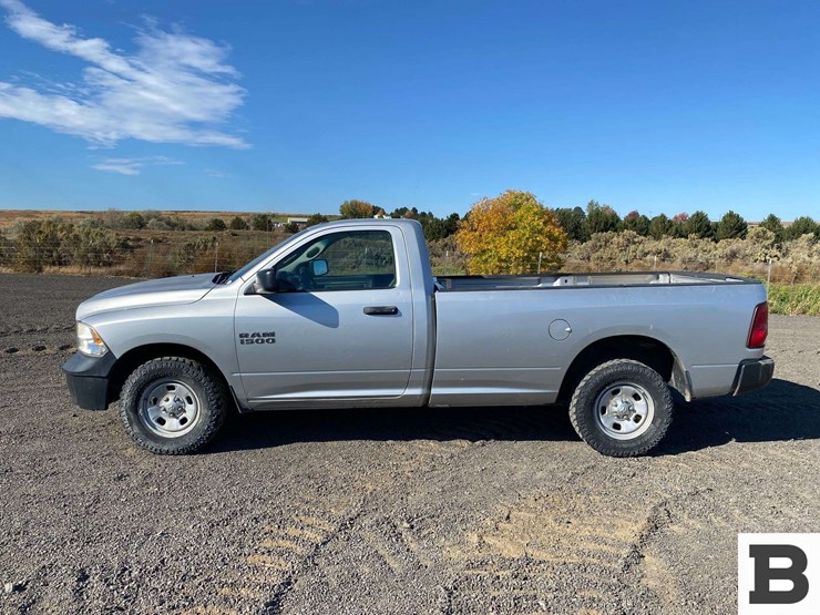 2013-ram-1500-pickup-image-2