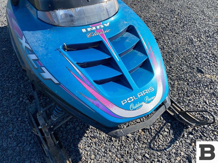 1998-polaris-indy-trail-touring-xlt-snowmobile-image-6