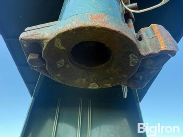 2000-titan-trailer-image-10