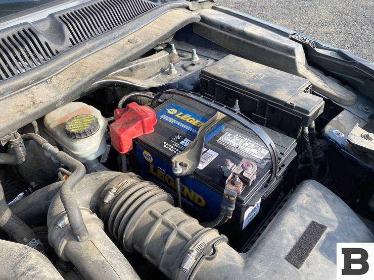 2016-ford-explorer-image-31