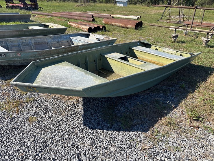 #163-•-alluminum-boat-image-1