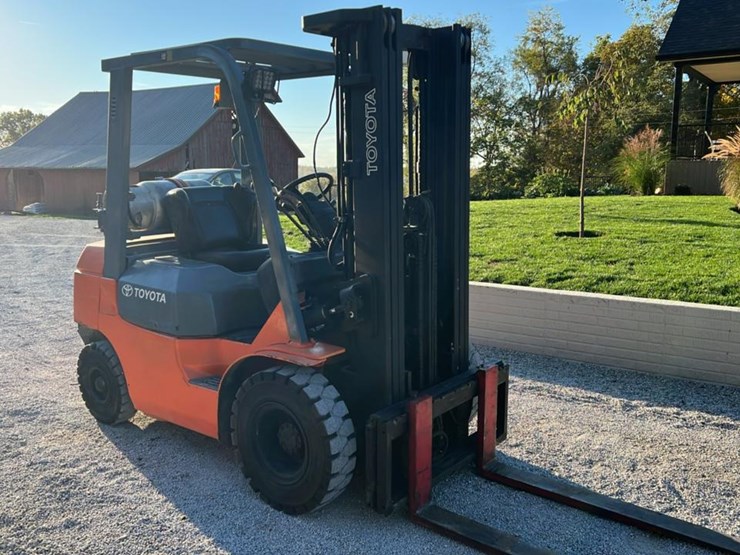 2005-toyota-7fgu25-image-4