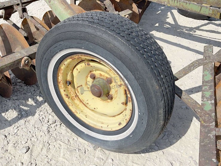 john-deere-10-image-12