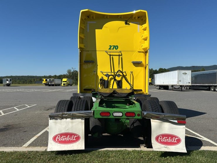 2023-peterbilt-579-image-4