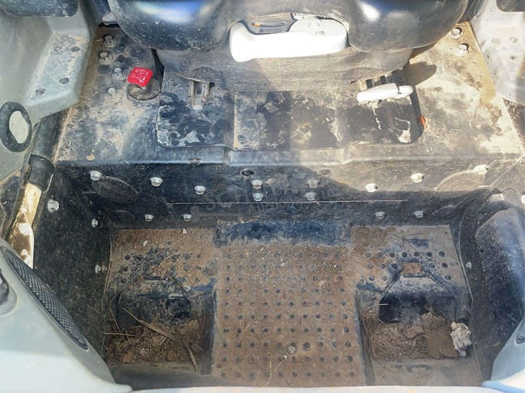 2019-bobcat-t770-image-28