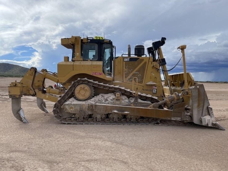 2019-caterpillar-d8t-image-6