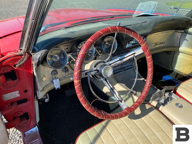 1962-ford-thunderbird-coupe-image-23