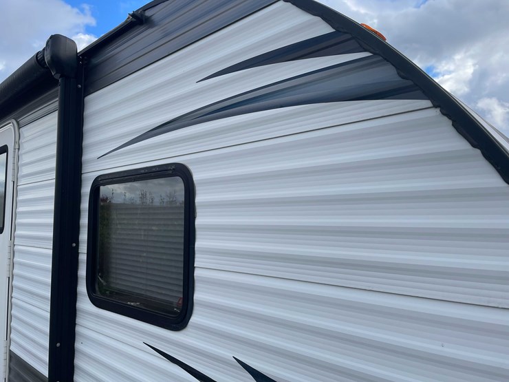 #1378-•-2015-salem-cruise-lite-camper-(no-title)-(of)-image-16