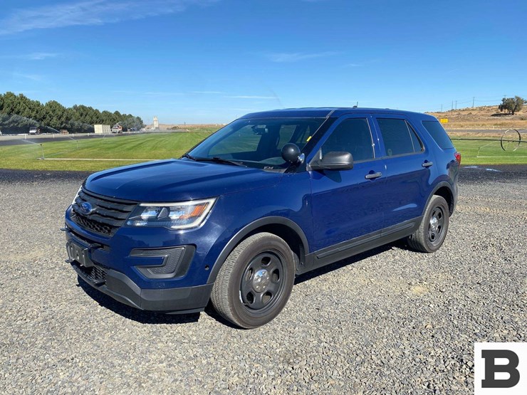 2018-ford-explorer-image-1