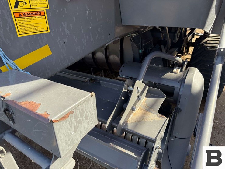 2015-massey-ferguson-2290-image-12