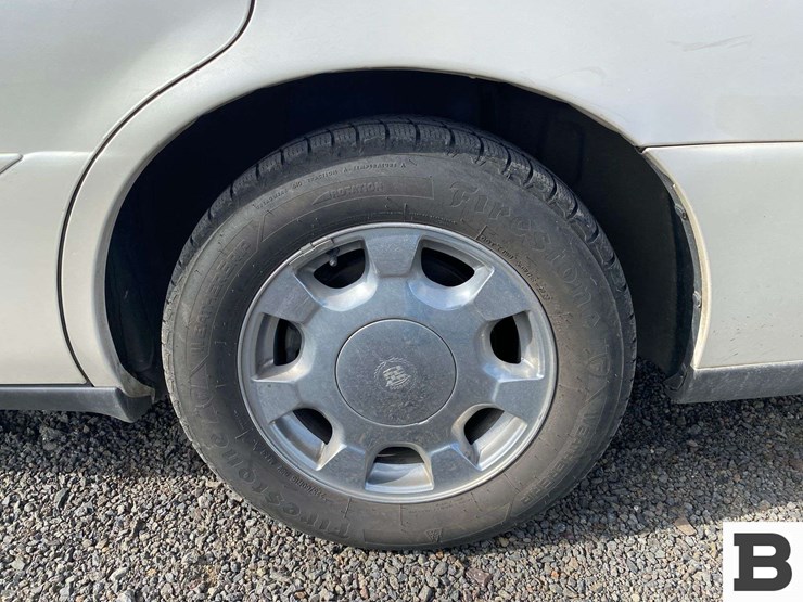 2000-cadillac-deville-sedan-image-13