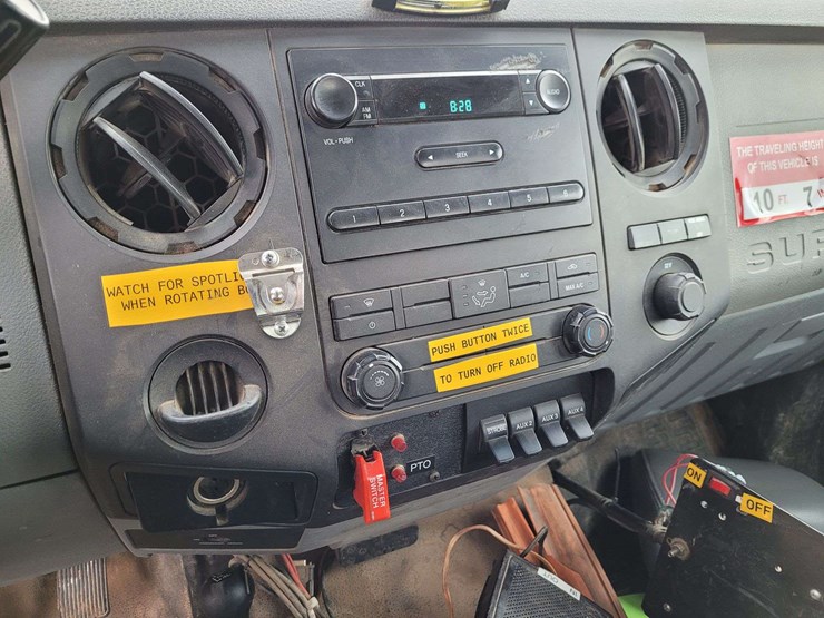 2012-ford-f550-image-11