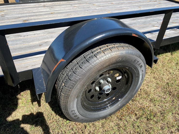 #32-•-#121-•-ngt-15-foot-utility-trailer-with-gate-image-5