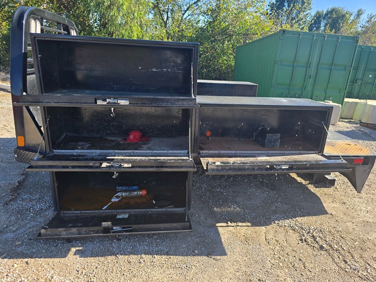 #22362-•-contract-manufacturer-pickup-truck-bed-image-41