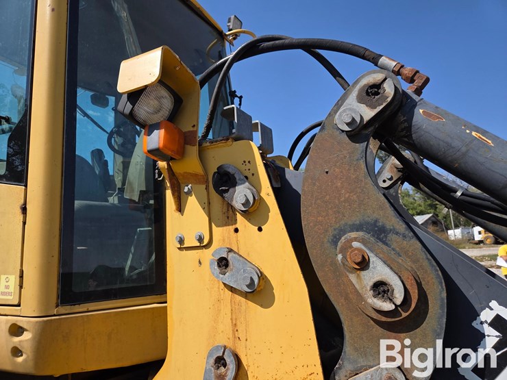 1997-deere-tc44h-image-12