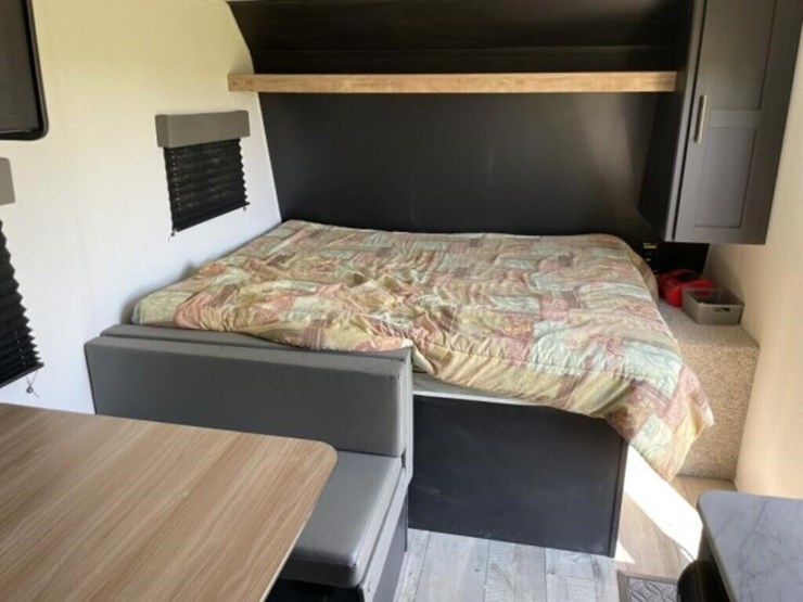 2021-keystone-18'-springdale-mini-travel-trailer-image-23