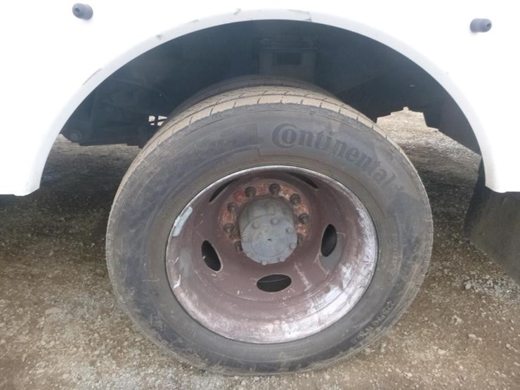 2015-ford-f550-image-34