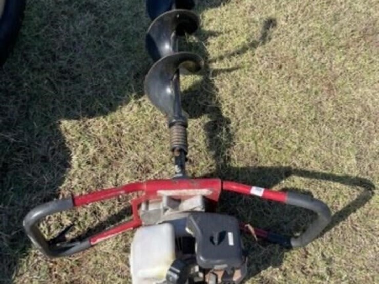 post-hole-digger-gas-powered-image-1