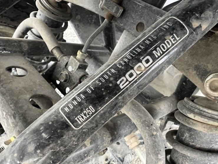 2000-honda-trx250-image-19